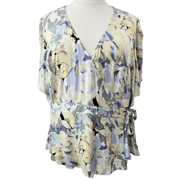 Skies Are Blue Curvy Yellow Blue Floral True Wrap Short Sleeve Blouse Stitch Fix - Picture 1 of 11
